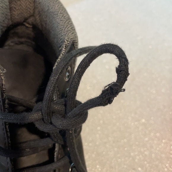 Dr Martens Maelly black leather with padded collar Maelly sneaker boots lace-up - Picture 9 of 12